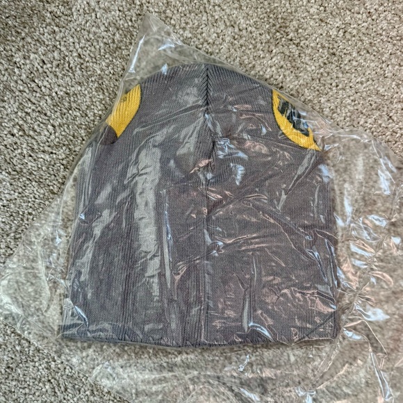 Unisex Rolling Stones Gray Tattoo You Beanie - Picture 3 of 3